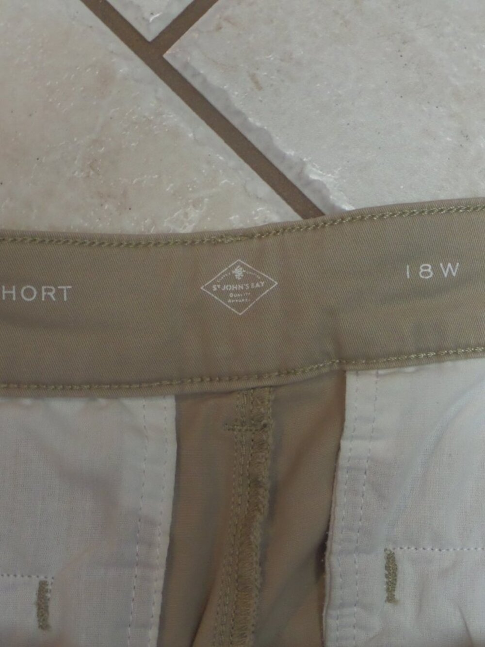 Three Pair of Womans  St Johns Bay Shorts  Size 18W - Picture 6 of 8